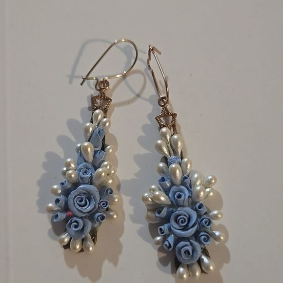 Vintage Handmade Roses earrings - Picture 1 of 6